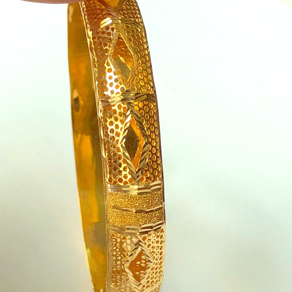 21k-Yellow Gold, Hand Made Bracelet/Bangle